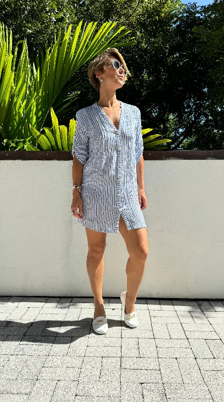 Ladies Short Sleeve Striped Dress in Blue and White in Size Small Tunics Gym athletic Ladies Short Sleeve Striped Dress in Blue and White in Size Small Tunics Gym athletic