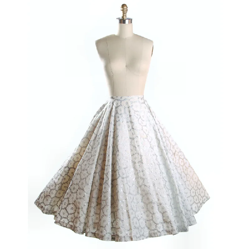 Vintage Circle Skirt Silver Metallic Mum Print 1950S 28" Waist high slit skirt
