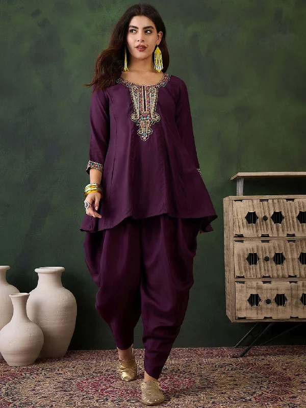 Sangria Embroidered Kurta & Dhoti Pant Kurta Set Chic Black Leggings